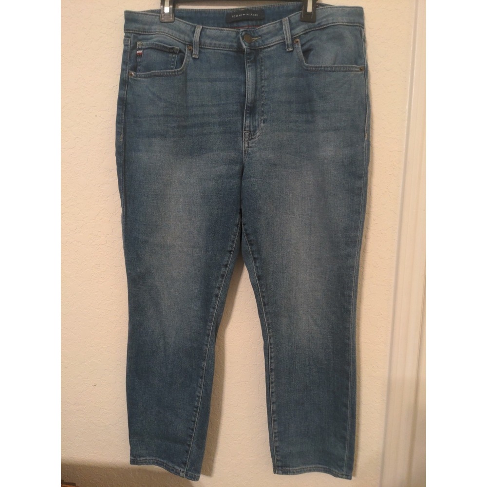Tommy Hilfiger Women's Curvy Skinny Ankle Blue Jeans. Size 16